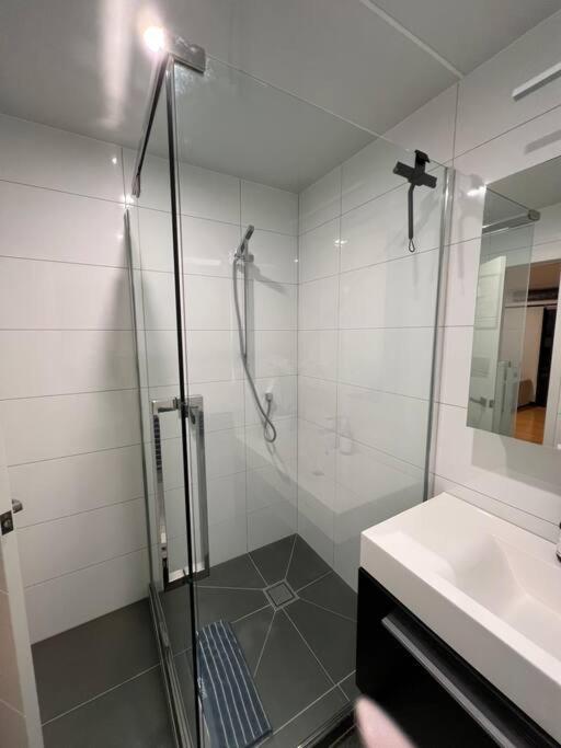 “Henderson Dream Guest House” Auckland Esterno foto